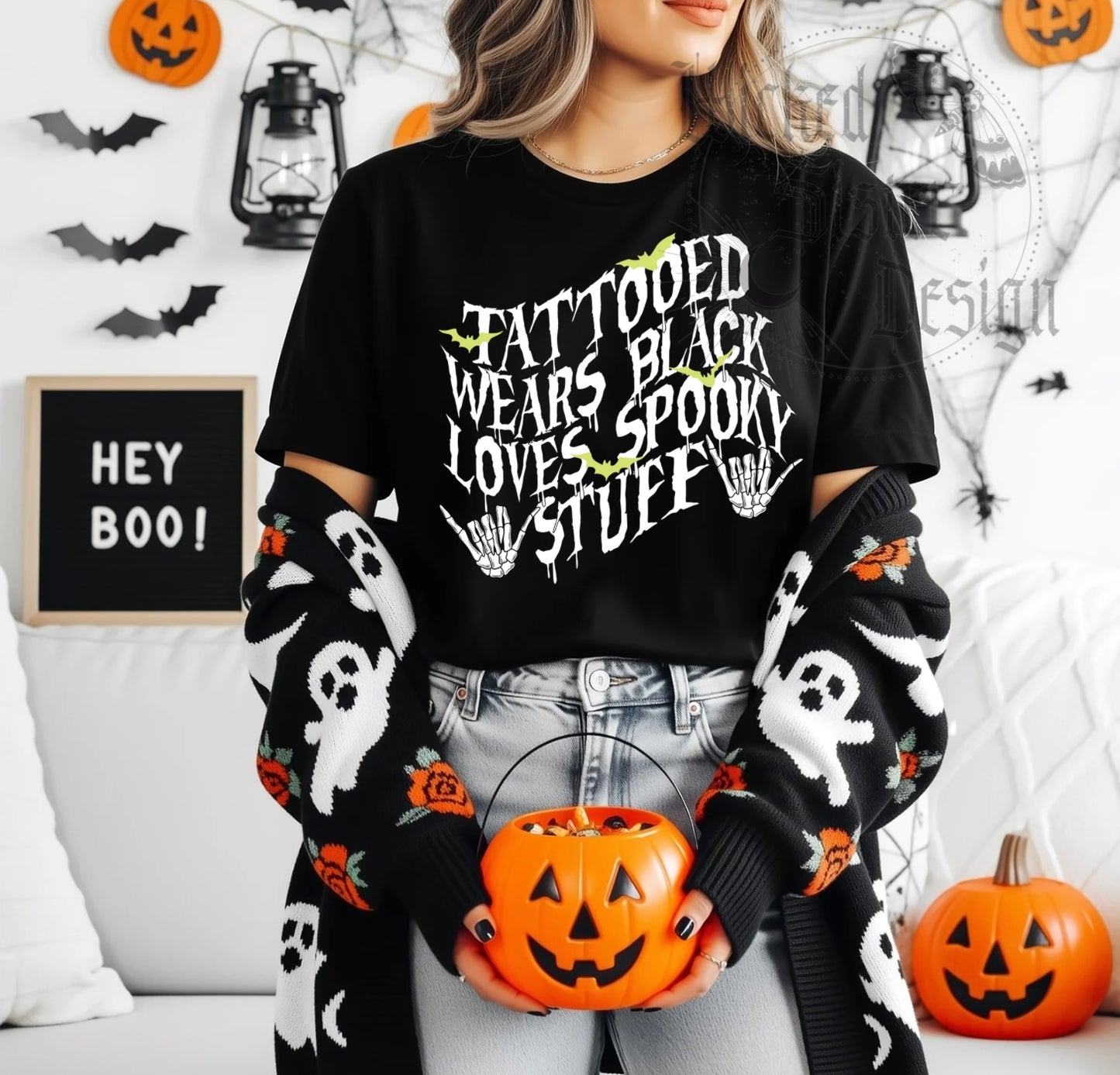 Tattooed Wears Black, Loves Spooky Stuff